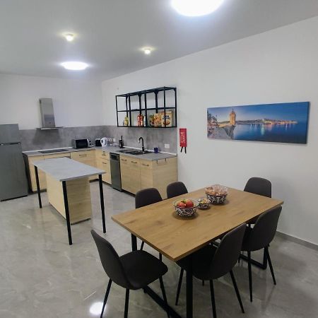 Deggies Apartments - Spacious, Modern Apartment! Naxxar Zewnętrze zdjęcie