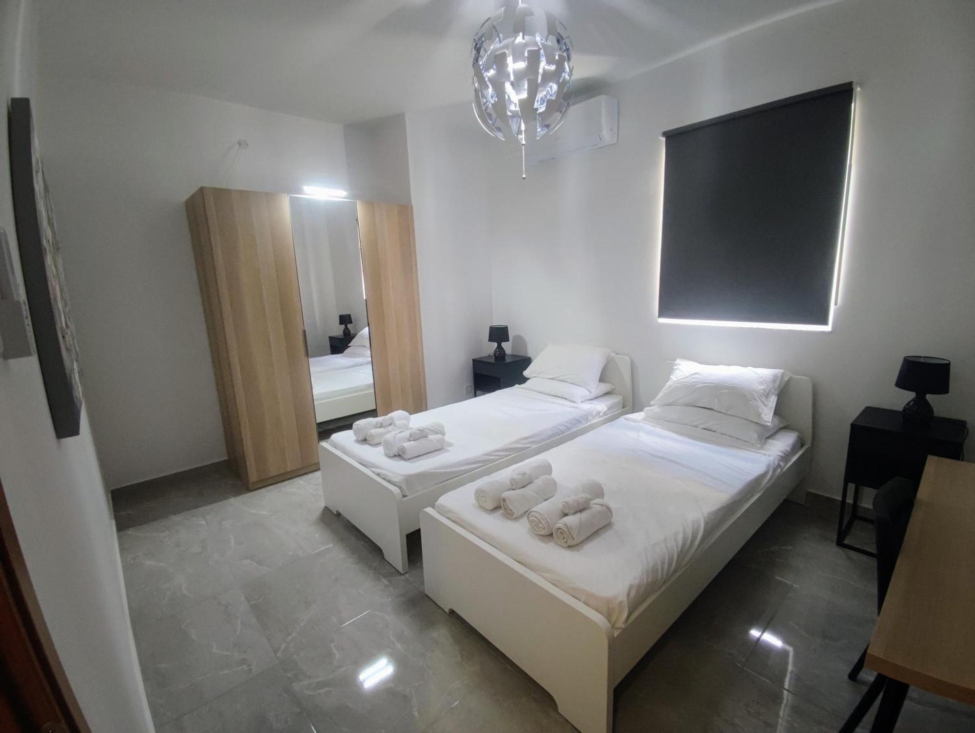 Deggies Apartments - Spacious, Modern Apartment! Naxxar Zewnętrze zdjęcie